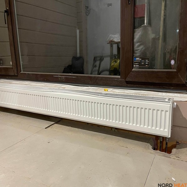 Панельный радиатор Evra Ventil Compact (тип 22 высота 200мм длина 3000 мм) нижнее 1/2 Панельный радиатор Evra Ventil Compact (тип 22 высота 200мм длина 3000 мм) нижнее 1/2