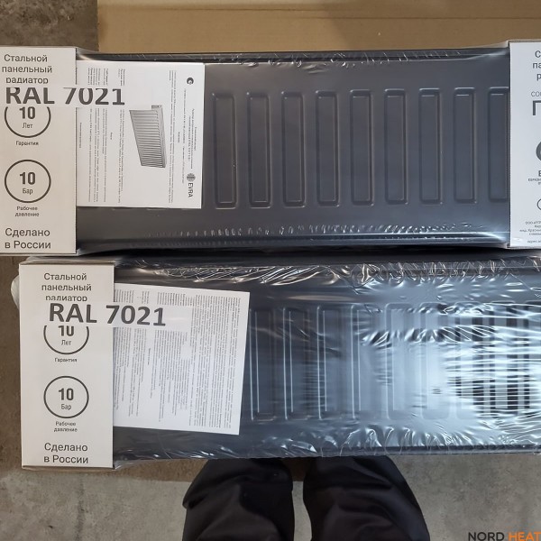 Панельный радиатор Evra Ventil Compact (тип 22 высота 200мм длина 1000 мм) нижнее 1/2