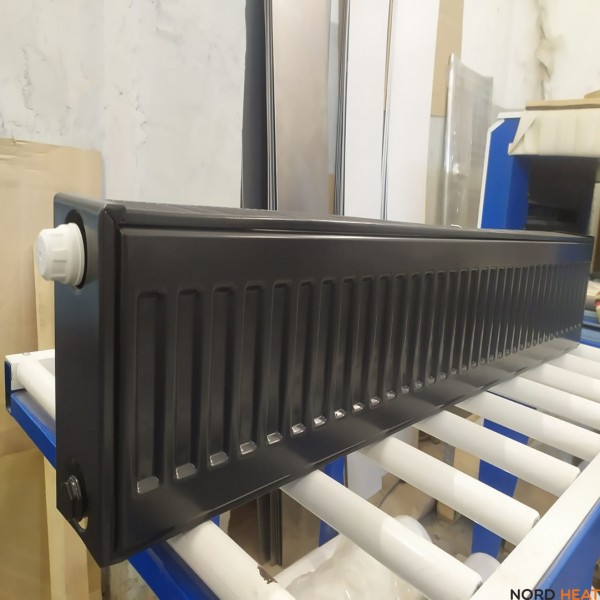 Панельный радиатор Evra Ventil Compact (тип 22 высота 200мм длина 2000 мм) нижнее 1/2