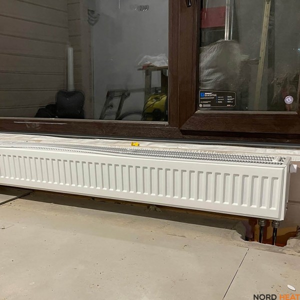 Панельный радиатор Evra Ventil Compact (тип 33 высота 200 мм длина 800 мм) нижнее 1/2