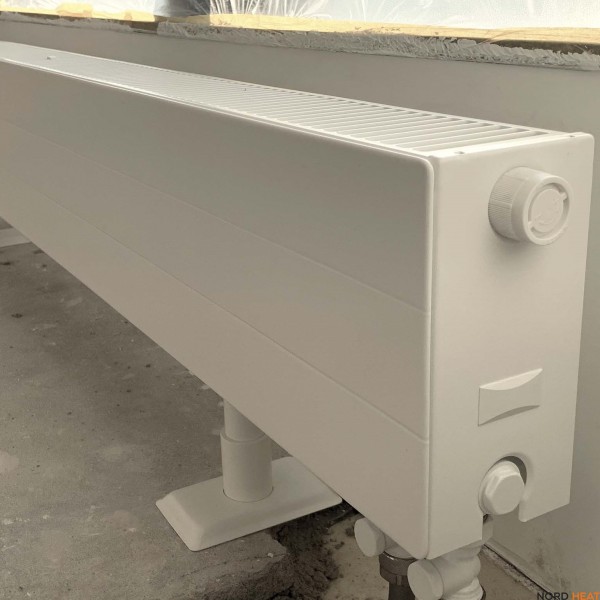 Панельный радиатор Ramo Ventil Compact (тип 21 высота 200 мм длина 700 мм) нижнее 1/2