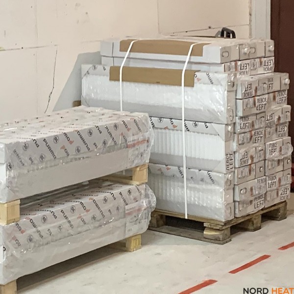 Панельный радиатор Ramo Ventil Compact (тип 22 высота 200 мм длина 800 мм) нижнее 1/2 Панельный радиатор Ramo Ventil Compact (тип 22 высота 200 мм длина 800 мм) нижнее 1/2