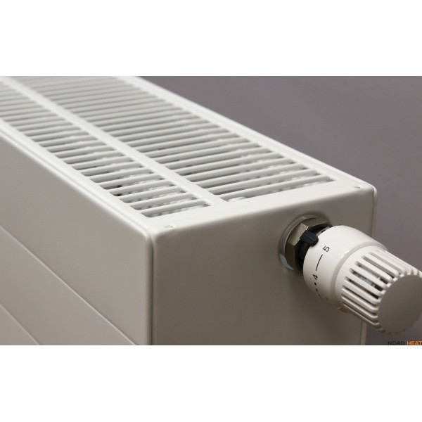 Панельный радиатор Ramo Ventil Compact (тип 22 высота 200 мм длина 700 мм) нижнее 1/2