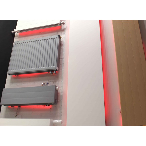 Панельный радиатор Ramo Ventil Compact (тип 33 высота 200 мм длина 600 мм) нижнее 1/2