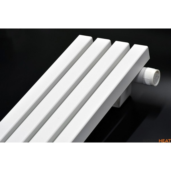 Трубчатый радиатор Quadrum 30 V высота 300 мм 20 секции боковое 1/2" белый муар