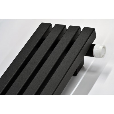 Трубчатый радиатор Quadrum 30 V высота 1750 мм 4 секции боковое 1/2" черный матовый муар