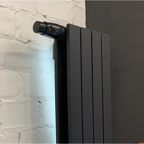 Трубчатый радиатор КЗТО Соло В 2-1750-4 (2-рядный высота 1784 мм 4 секции длина 177 мм) RAL 9005 текстурный шелк нижнее 1/2" Трубчатый радиатор КЗТО Соло В 2-1750-4 (2-рядный высота 1784 мм 4 секции длина 177 мм) RAL 9005 текстурный шелк нижнее 1/2"