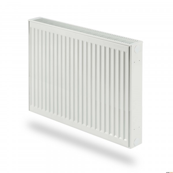 Панельный радиатор Evra Compact (тип 22 высота 600 мм длина 700 мм) боковое 1/2