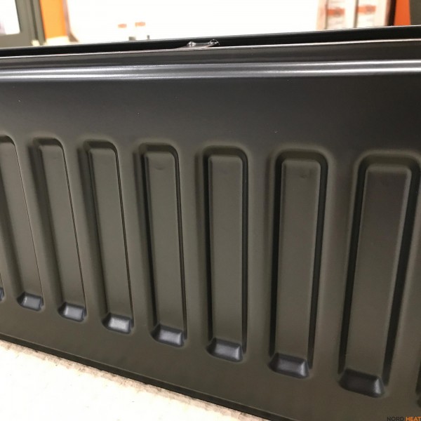 Покраска в RAL 9005 панельного радиатора (тип 11 высота 300 мм длина 1200 мм) Покраска в RAL 9005 панельного радиатора (тип 11 высота 300 мм длина 1200 мм)